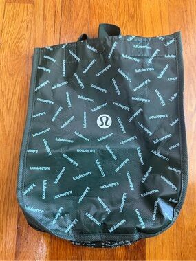 Lululemon green Logo Tote Bag